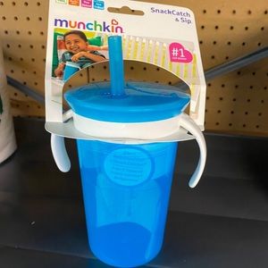 Munchkin snack catch & sip